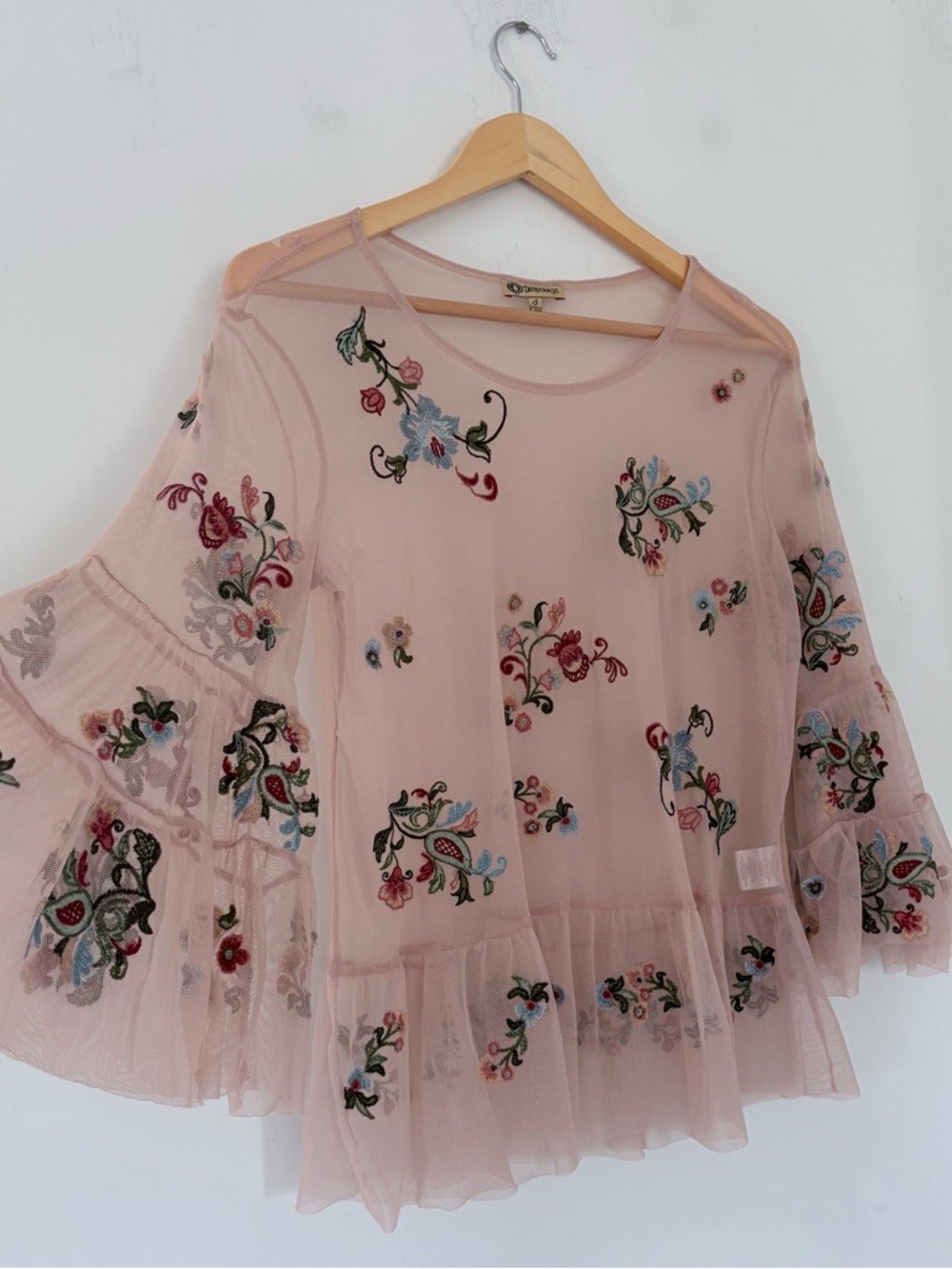 DEMOCRACY Sz S Sheer Mesh Pink Top Floral Embroidery Ruffle Hem & Sleeves Boho - Picture 3 of 13